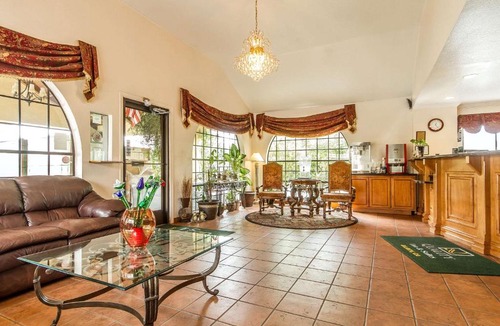 Gilroy Hotel | Quality Inn & Suites Gilroy