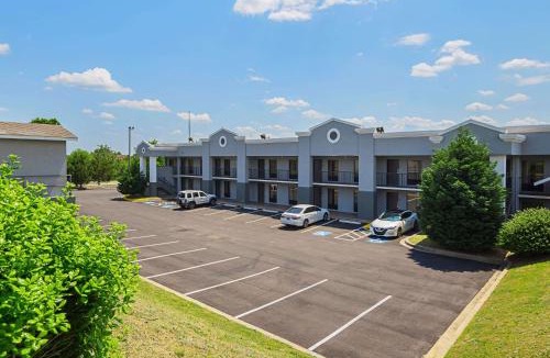 Greenville Hotel | Quality Inn & Suites Greenville - Haywood Mall