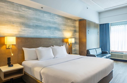 Desjardins Hotel | Quality Inn & Suites Levis