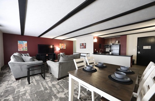 Mattoon Hotel | Quality Inn & Suites Mattoon South