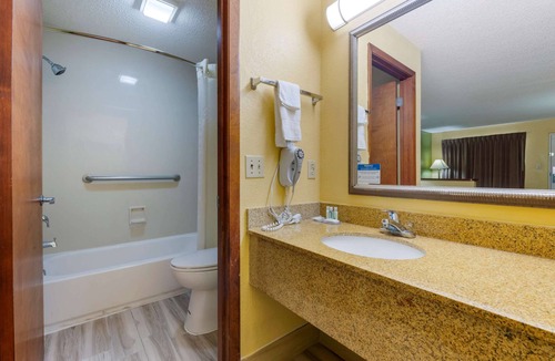 Mount Dora Hotel | Quality Inn & Suites Mt Dora North