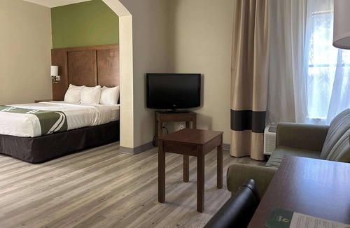 Tarboro Hotel | Quality Inn & Suites Tarboro - Kingsboro