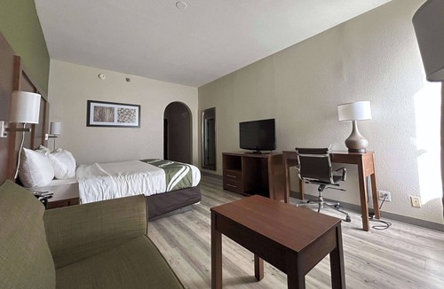 Tarboro Hotel | Quality Inn & Suites Tarboro - Kingsboro