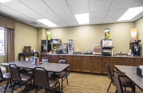 Thompson Hotel | Quality Inn & Suites Thompson