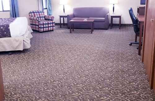 Black River Falls Hotel | Quality Inn & Suites Black River Falls I-94