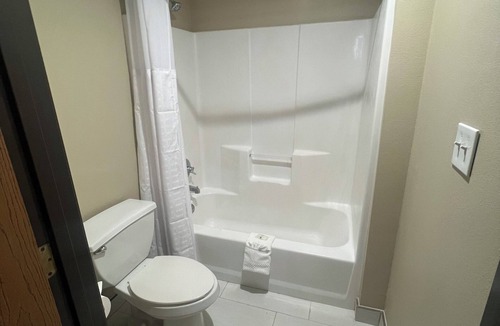 Willows Hotel | Quality Inn & Suites Willows