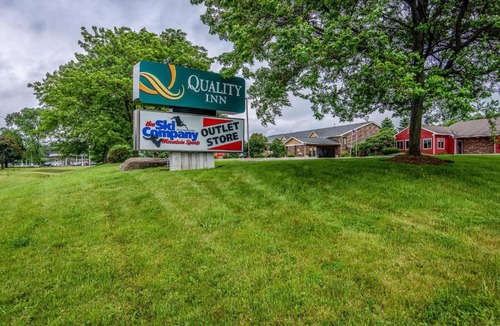 Tully Hotel | Quality Inn Tully I-81