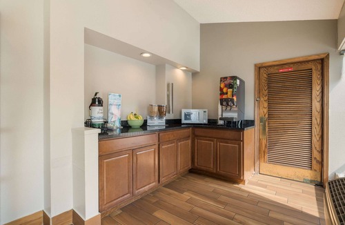 South Tulsa Hotel | Quality Inn Tulsa Central