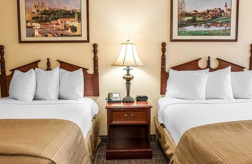 Roseland Hotel | Quality Inn University Area