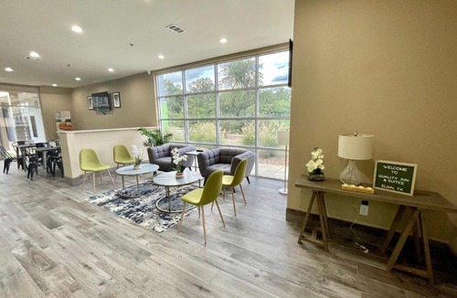 Elgin Hotel | Quality Inn