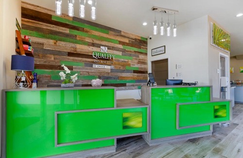 Elgin Hotel | Quality Inn