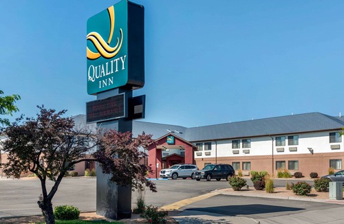 Pueblo Hotel | Quality Inn