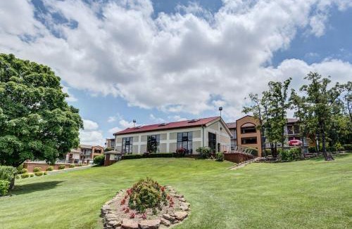 Branson Theater District Hotel | Quality Inn West-Branson Theatre District
