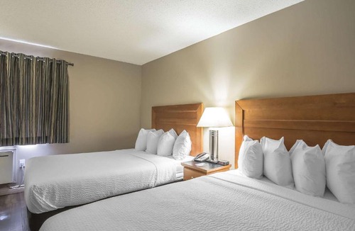 West Edmonton Hotel | Quality Inn West Edmonton