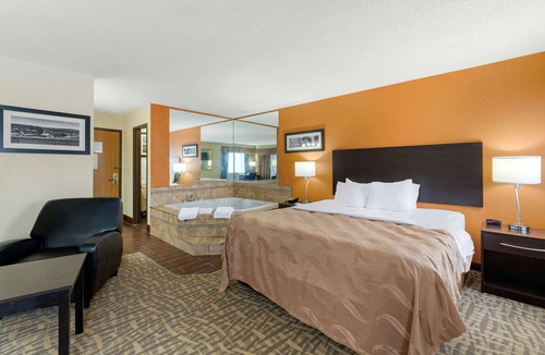 Wooster Hotel | Quality Inn Wooster