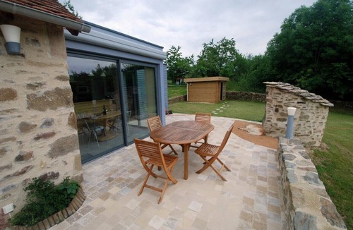 Le Bouyssou Cottage | Quality Quercy barn, near Figeac, Rocamadour, St Cirq Lapopie
