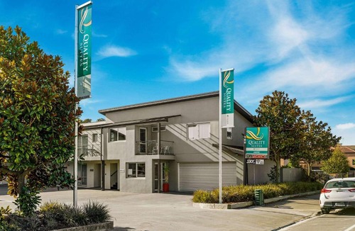 Riccarton Hotel | Quality Suites Amore