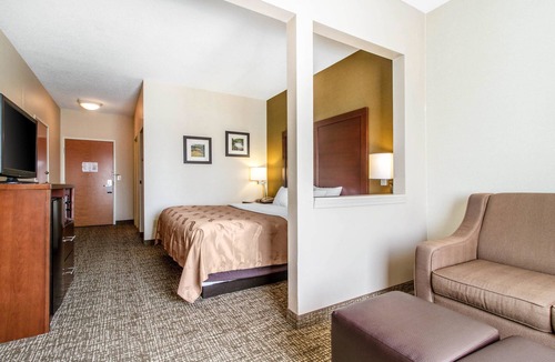 Corbin Hotel | Quality Suites Corbin North
