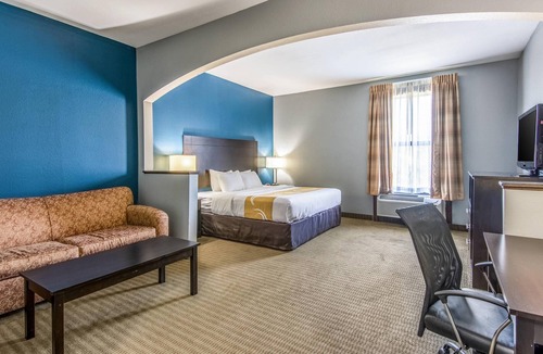 Maumelle Hotel | Quality Suites Maumelle - Little Rock Northwest