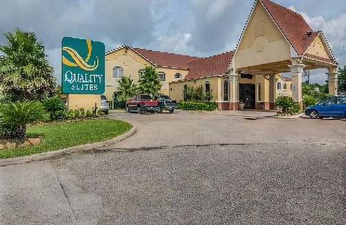 FM 1960 Hotel | Quality Suites North