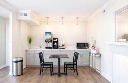 Antioch Hotel | Quarters Inn & Suites