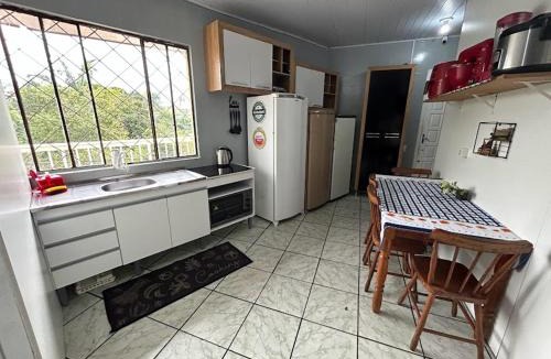 Centro Bed & Breakfast | Quarto 6 no Centro de Itajaí, Ar+SmartTv