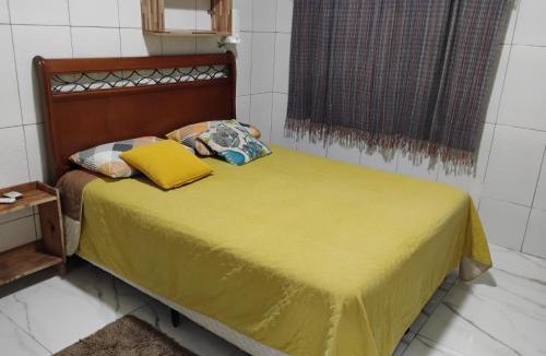 Peruibe House | Quarto com banheiro ar condicionado familiar