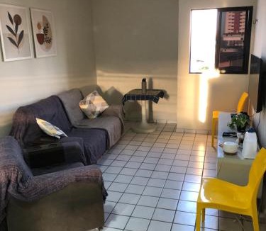 Bessa Apartment | Quarto com banheiro e ar privativos Demais areas do ap compartilhadas com o anfitriao Hospedes LGBTQIA sao bem vindos