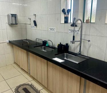 Botucatu House | Quarto com Banheiro Privado no Centro de Botucatu