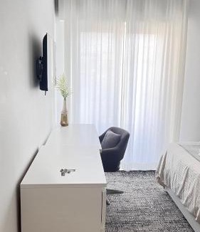Reboleira House | Quarto com casa de banho privativo