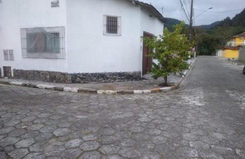 Mongagua House | Quarto e Cozinha em Mongaguá