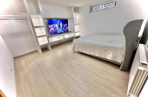 Braganca House | Quarto privado Eixo Atlântico