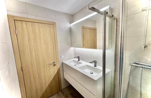 Braganca House | Quarto privado Eixo Atlântico