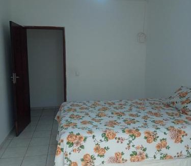 Jau House | Quarto Triplo Privado com Banheiro ao lado