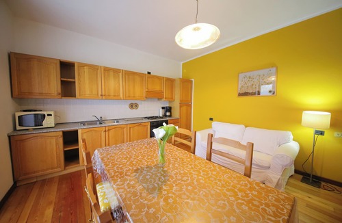Colico Piano Apartment | Quattro Stagioni Spring Garden Holiday Apartment with Pool
