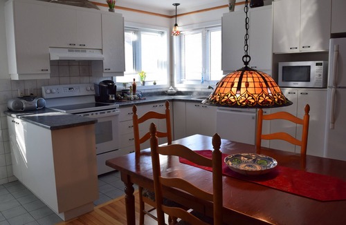 Chateau-Richer Apartment | Quebec Château Richer Côte de Beaupré Canada rent a 4 ½ furnished plus more.