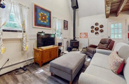 West Hartford Apartment | Quechee Hollow 1F