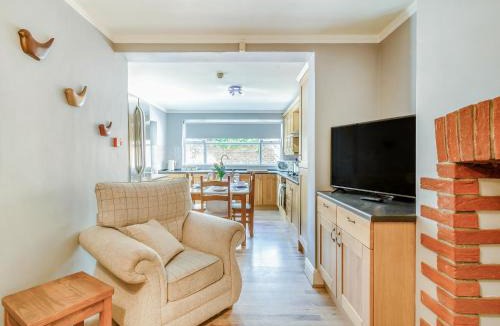 Bridlington Old Town House | Queen B's