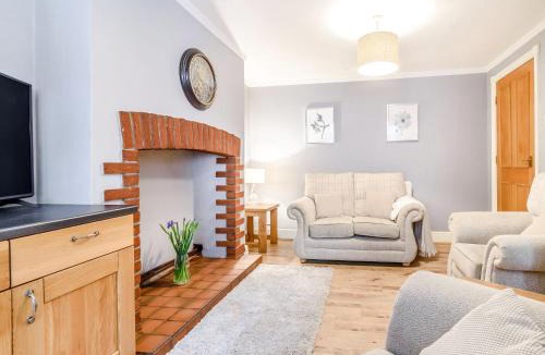 Bridlington Old Town House | Queen B's