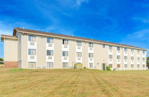 Kingdom City Apartment | Queen Bed Accessible|Nsmk