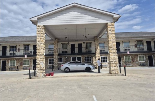 Chickamauga Apartment | Queen Bed|Smoking|Chickamauga