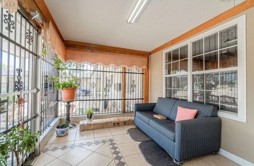 West Monroe Apartment | Queen Bed | Smoking