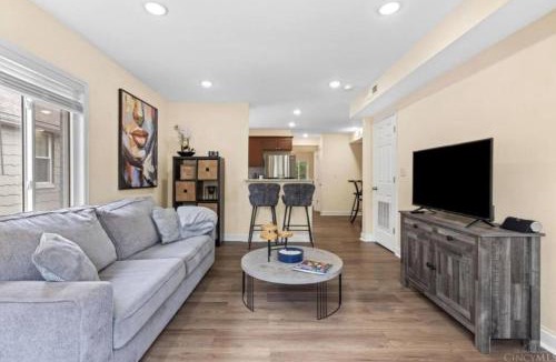 Mount Auburn Apartment | Queen City Hub #3