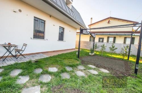 Favaro Veneto Apartment | Queen Home Emanuelle