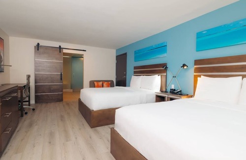 Harbor Hotel | Queen Queen Suite, The Cove | Minutes to Metro, Aquarium & Pike Outlets