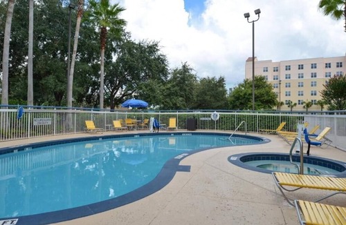 Airport North Apartment | Queen Room Near Airport Lakes Park ORL