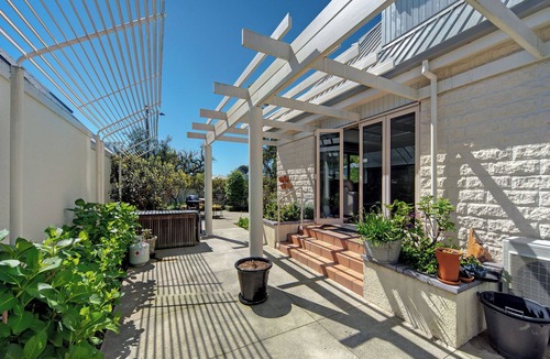 Nelson Villa | Queen's Garden Villa