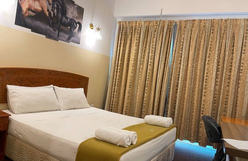 Al Sabkha Hotel | Queen's Hotel