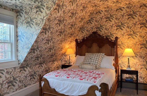 Bayfield Bed & Breakfast | Queen's View B&B- Mona's Suite, Lake Views, Sauna, Pool, Garden, Bayfield, WI