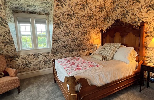 Bayfield Bed & Breakfast | Queen's View B&B- Mona's Suite, Lake Views, Sauna, Pool, Garden, Bayfield, WI